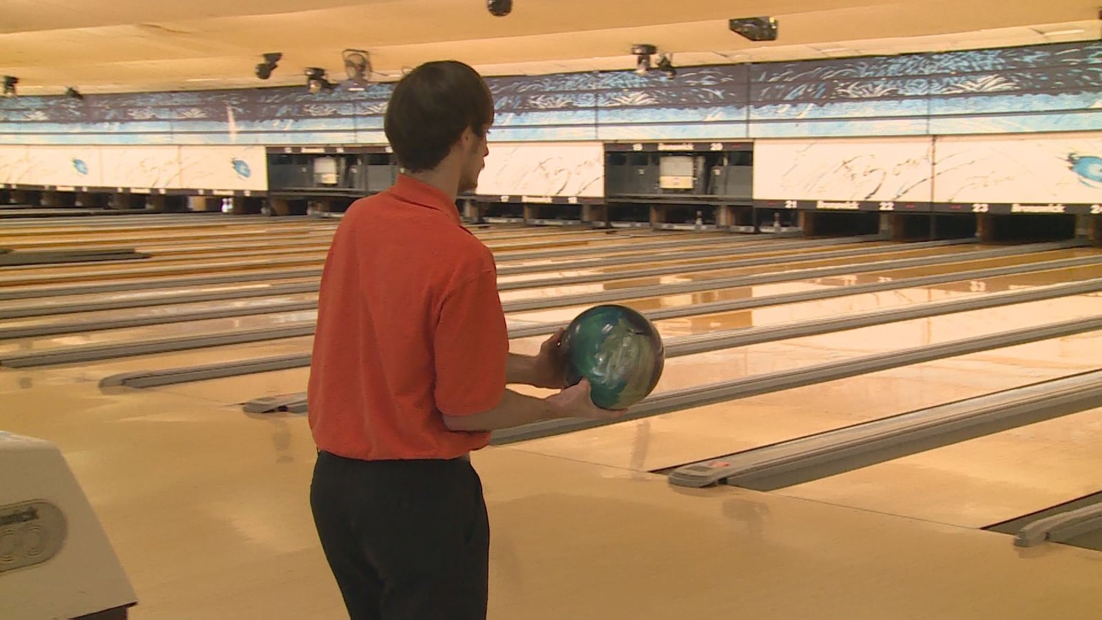 After 58 years, Lexington bowling alley to close its doors